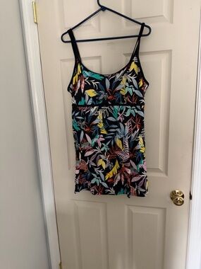 Tropical Leaf Print Black Tank Top